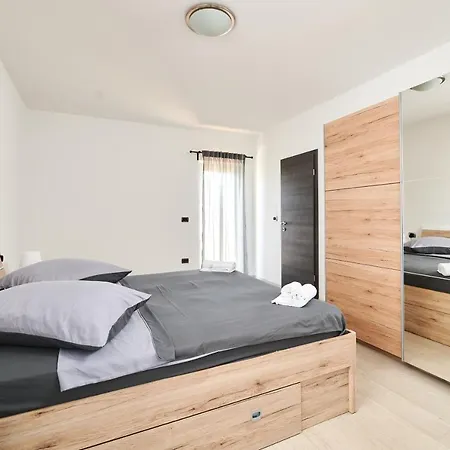 Apartment Sunset Umag Exterior foto